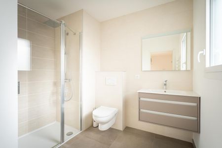 Location Appartement 5 pièces 116m² ANNECY LE VIEUX 74940 - Photo 2