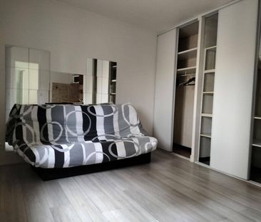 Location appartement 1 pièce 21.3 m² à Marseille 11e Arrondissement... - Photo 2