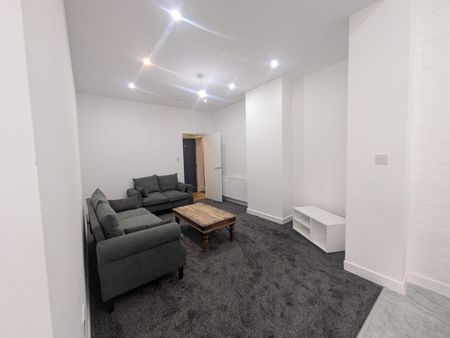 2 Bed Flat, Great Hampton Street, B18 - Photo 2