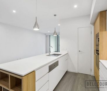 Two-Bedroom Apartment with City Views in South Perth - Photo 2