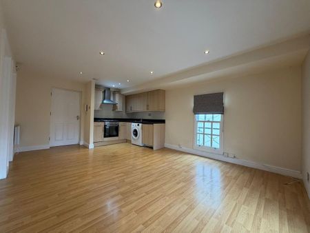 1 bedroom flat to rent - Photo 2