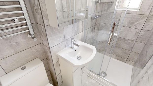 10 bedroom house share to rent - Photo 1