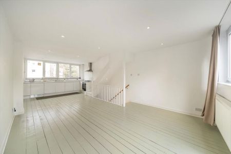 3 bedroom flat to rent - Photo 5