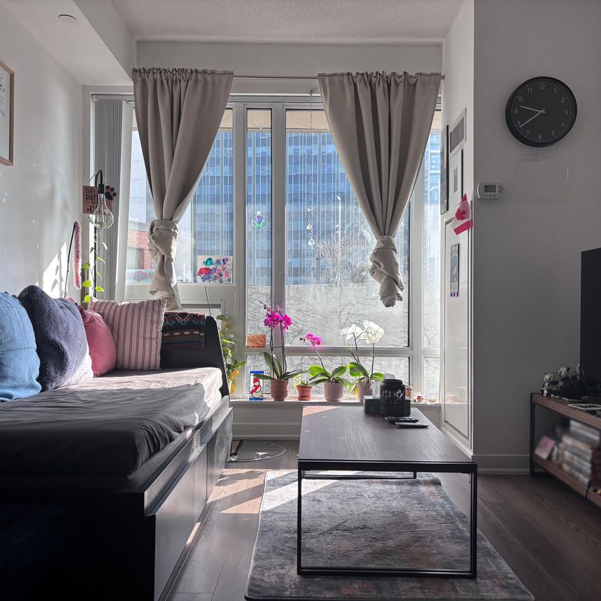 For Lease - 60 Berwick Avenue Unit# 417, Toronto, Ontario - Photo 1