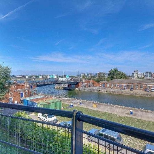 Fishguard Way, North Woolwich, London, E16 - Photo 1