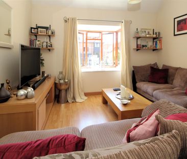 Dorchester Court, Woking, Surrey, GU22 7DW - Photo 1