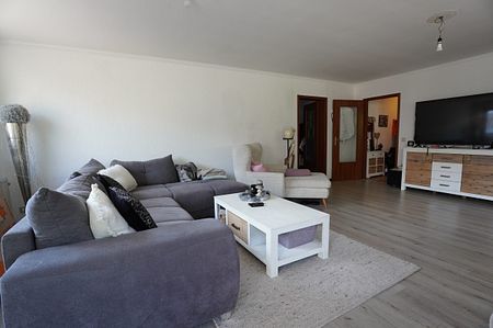 Schöne helle Wohnung auf der 1°Etage, gelegen in Moresnet-Chapelle - Foto 4