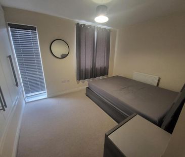 3 bedroom semi-detached house to rent - Photo 4