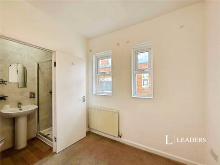 1 bedroom apartment to rent Charminster Road, Bournemouth, Dorset, BH8 - Photo 4