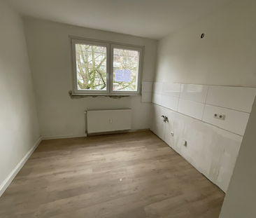 Gemütliche 2-Zimmer-Etagenwohnung in Duisburg  Tageslichtbad mit B... - Photo 2
