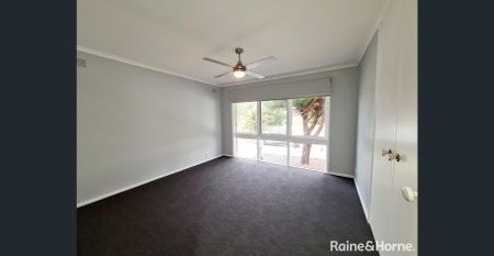 AS GOOD AS NEW - Photo 5