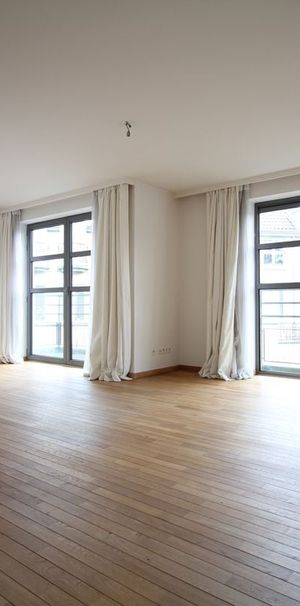 Appartement te huur in Sint-Gillis voor € 1.800 met 2 slaapkamers - foto 1