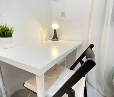 Room in a shared 3-bedroom apartment for rent in Acacias. - Foto 3