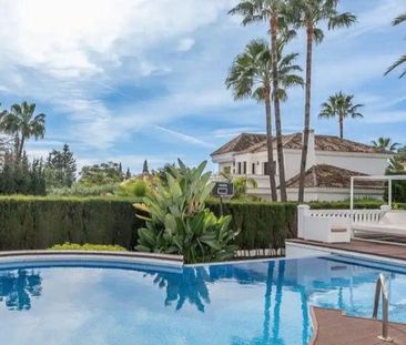 6 bedroom luxury Villa for rent in Marbella Del Este, Spain - Photo 3