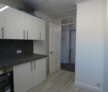 Flat to rent on - Photo 6