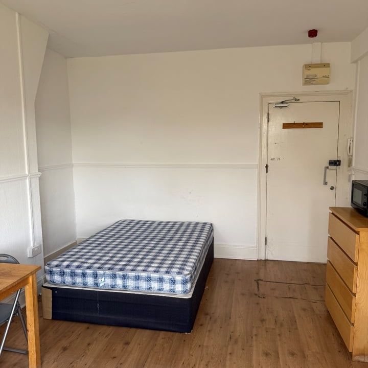 Room in a Shared House, Stuart Crescent, N22 - Photo 2