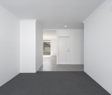 Walk to Coles @ $800 Per Week - Photo 2