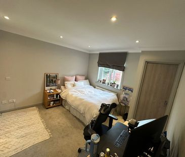 4 Bed Semi-Detached House, Rodenhurst Road, SW4 - Photo 3