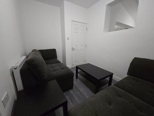 Room in a Shared House, Perry St, BS5 - Photo 1