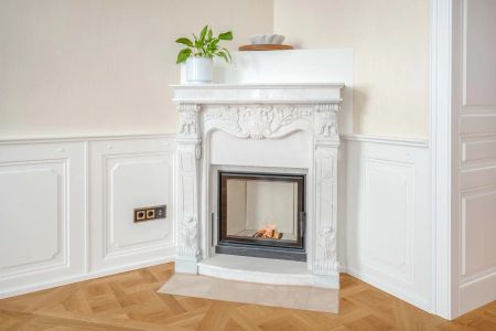 Luxuriöse 2-Zimmer-Altbauwohnung mit Balkon & Kamin in Bestlage - Photo 4