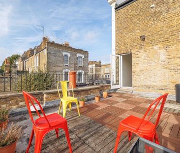 3 bedroom terraced house to rent - Photo 2