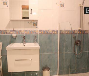 Room to rent in 4-bedroom house in Clondalkin, Dublin - Photo 5