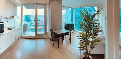 Unité de Coin Lumineuse au Cœur du Centre-Ville de Montréal - Photo 2