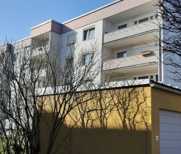 Lichtdurchflutet & ruhig: 2-Zimmer-Wohnung mit verglaster Loggia am... - Photo 2