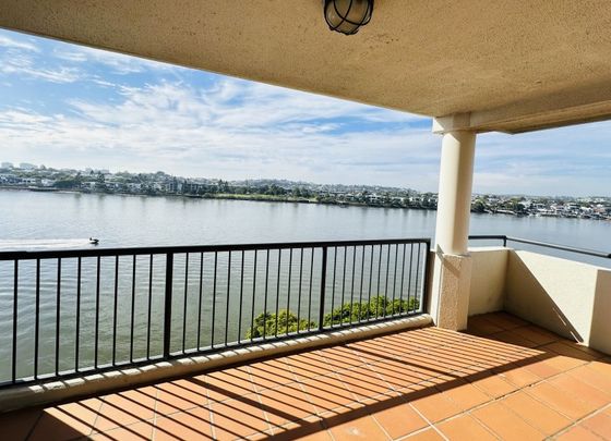 Unbeatable River View - Teneriffe 2 Bedroom Apartment - Photo 1