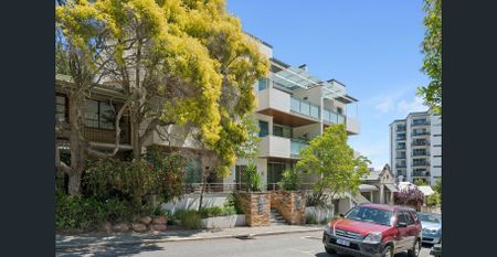 Furnished Townhouse-Style 3x2 with 2 Car Bays Moments from Kings Park - Photo 5