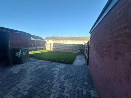 3 bedroom house to rent - Photo 3