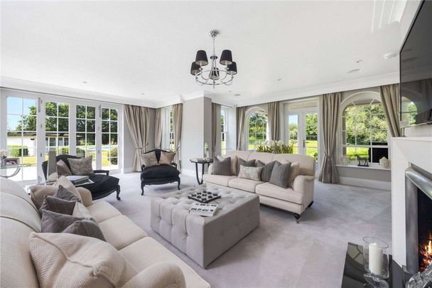 Magnificent Modern Country House - Photo 1