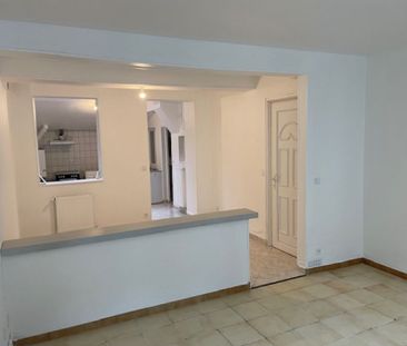 SPACIEUX T1 BIS AU RDC PLEIN SUD EN CENTRE VILLE - Photo 2