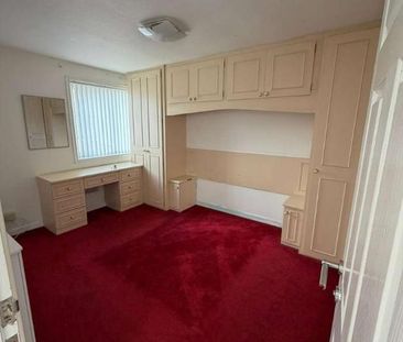 Pennine Way, Harlington, UB3 - Photo 4