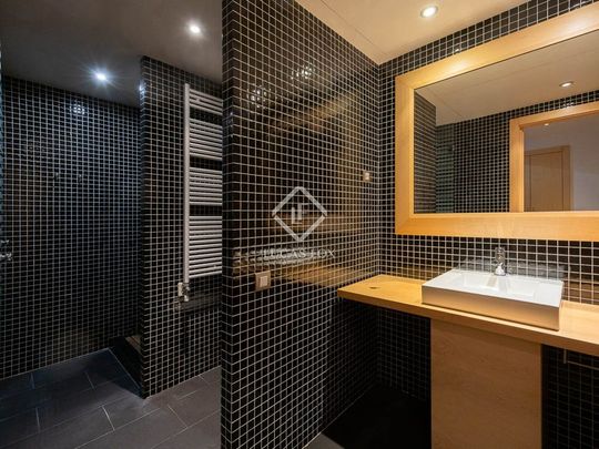 Barcelona, Catalonia 08034 - Photo 1