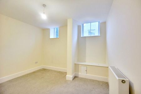 3 bedroom flat to rent - Photo 5