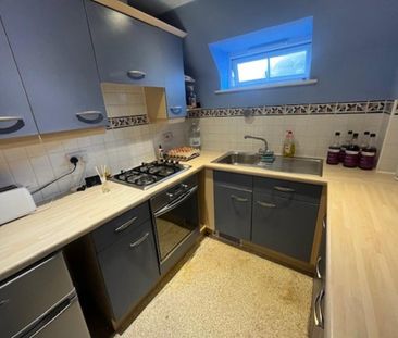 2 bedroom flat share to rent - Photo 2