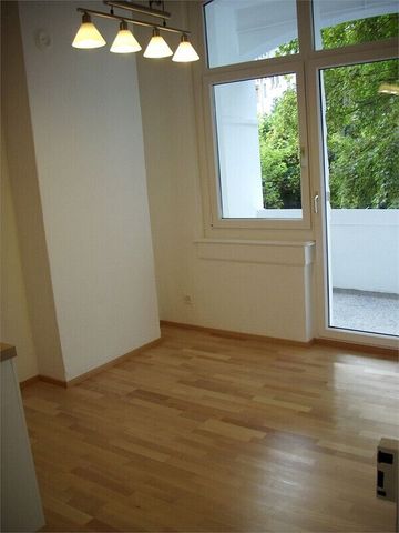 Appartement meublé de 1,5 pièce Art Nouveau dans un endroit calme et central - Foto 5