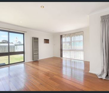 Charming Family Home - Photo 1