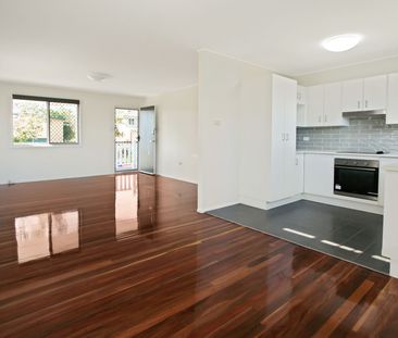 Home with a Handy Location - Photo 5