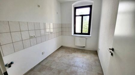 *** Frisch renovierte 3-Raum-Wohnung im idyllischen Muldental - Auf Wunsch auch mit Einbauküche *** - Photo 2