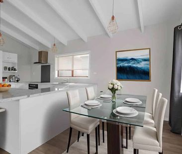 Three-Bedroom Home with Modern Open-Plan Living - Photo 4