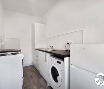 1 bedroom flat to rent - Photo 6