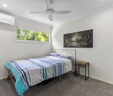 3 level townhouse with city views - Photo 3