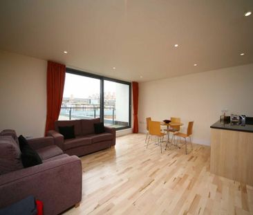 2 bedroom flat to rent - Photo 1