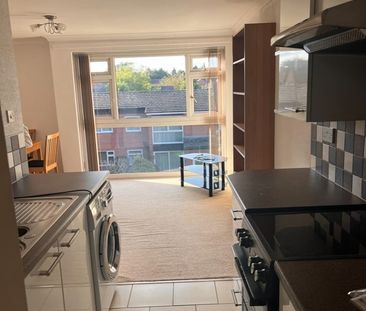 1 Bed Flat, Ashleigh Road, LE3 - Photo 5