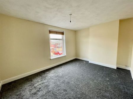 Cambridge Road, Lostock, Bolton - Photo 3