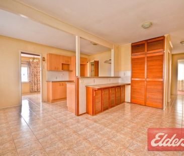 Well Present 3 Bedroom Family Home - Photo 6
