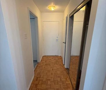 2 CH - 1 SDB - Laval - $1,150 /mo - Photo 1