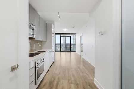 For Lease - 2916 Highway 7 Road Unit# 2406, Vaughan, Ontario - Photo 5